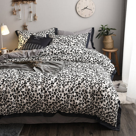 Four-Piece Duvet Cover Set 100% Cotton Black and White Leopard Print Bedding Set with Zipper Ties 1 Wild Animal Pattern Duvet Cover 1 Flat Sheet 2 Pillowcases Hotel Quality Soft Comfortable Durable