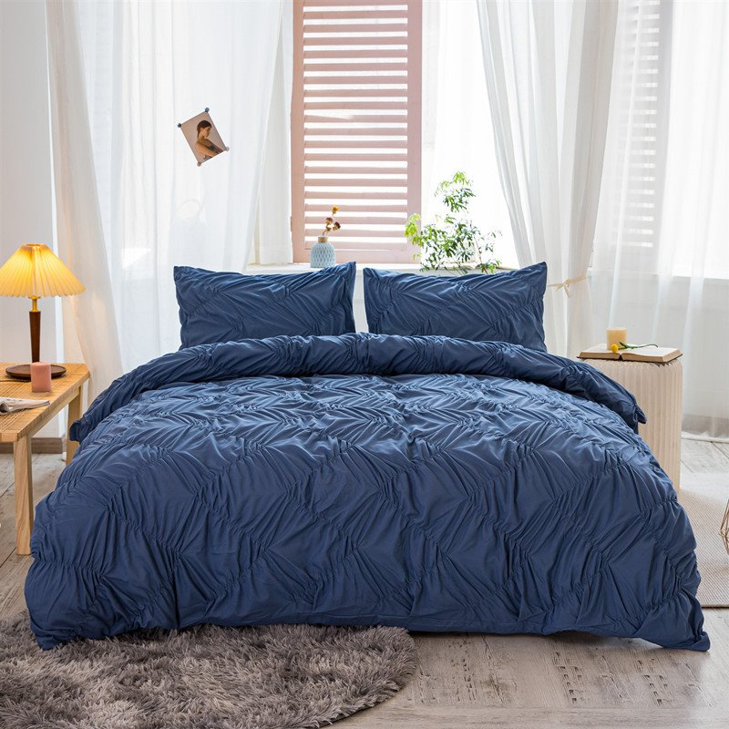 Modern Pleated 3-piece Duvet Cover Set Solid Color Polyester Bedding Set 1 Duvet Cover 2 Pillowcases