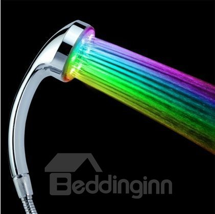 Wundervoller bunter LED-Duschkopf