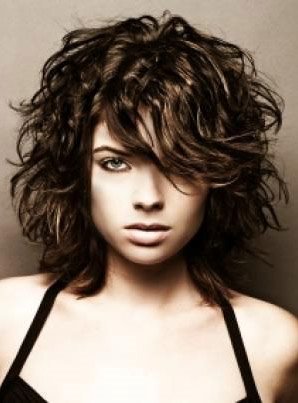 Capless Synthetic Hair Wavy 120% 10 Inches Wigs Heat Resistant Natural Looking Daily Party Wigs Cosplay Wigs with Natural Bangs with Free Wig Cap