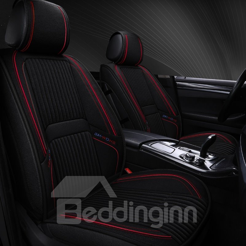 Sitzbezug aus warmer, weicher Lammwolle mit schickem Kontrastfarbdesign für den Winter