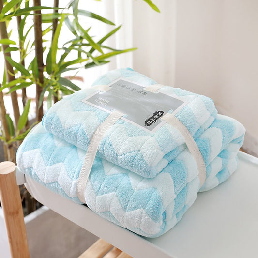 Coral Fleece Bear Soft Bath Tower Set Altamente absorbente Otoño e Invierno Toalla de cara cálida Toalla de baño 2 PCS 