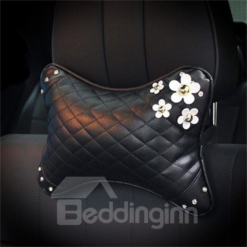 Almohada para el cuello del coche de cuero de alta calidad con adorno de margaritas elegante y femenina 
