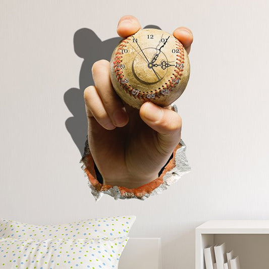 Reloj de pared con diseño creativo de béisbol en la mano