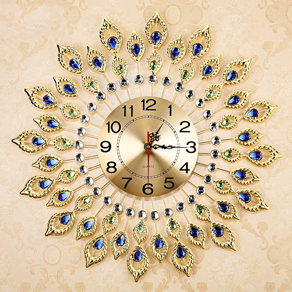 Fabuloso y elegante reloj de pared silencioso con diseño de plumas de pavo real decorativo, obra de arte de metal
