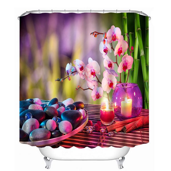 Romantischer 3D-Duschvorhang mit Kieselsteinen und Blumen im Kerzenlicht-Print
