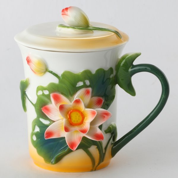 Taza de cerámica natural con diseño de loto, cerámica pintada