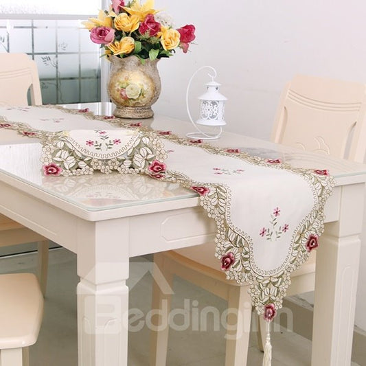 Wunderschöner rechteckiger Tischläufer aus gehäkeltem Polyester mit Blumenspitze und Stickerei 
