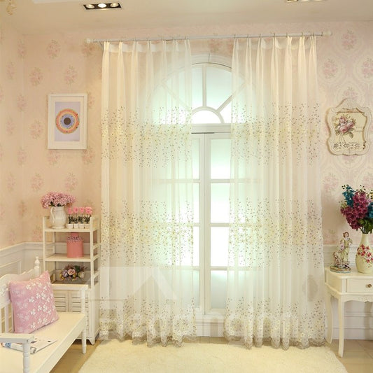 Cortina transparente con bordado floral blanco rústico