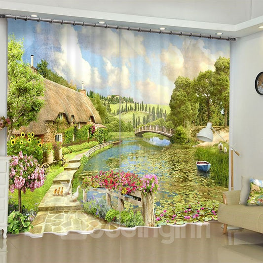 Cortina personalizada impresa con casa de madera en 3D y puente con hermosas flores y río límpido