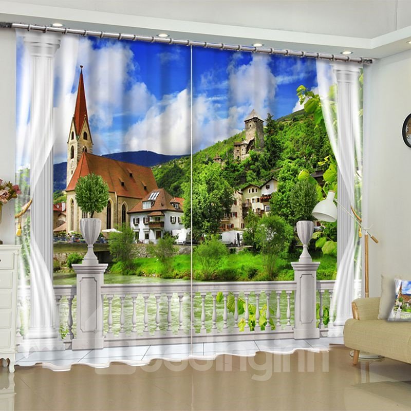 Individueller Wohnzimmervorhang aus bedrucktem Polyester mit europäischen Gebäuden und grünen Bergen
