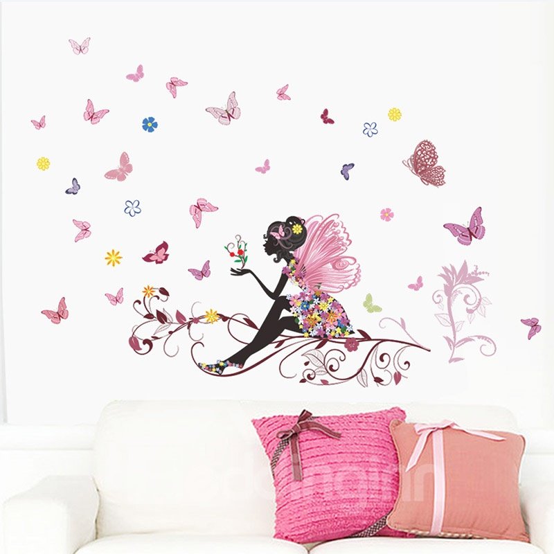 Un hada mariposa sentada en las copas de los árboles Adhesivo de pared DIY con temática de mariposas 