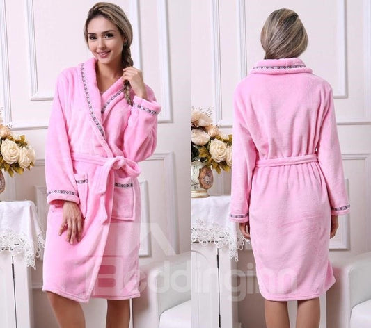 Albornoz conciso, elegante y acogedor para mujer 