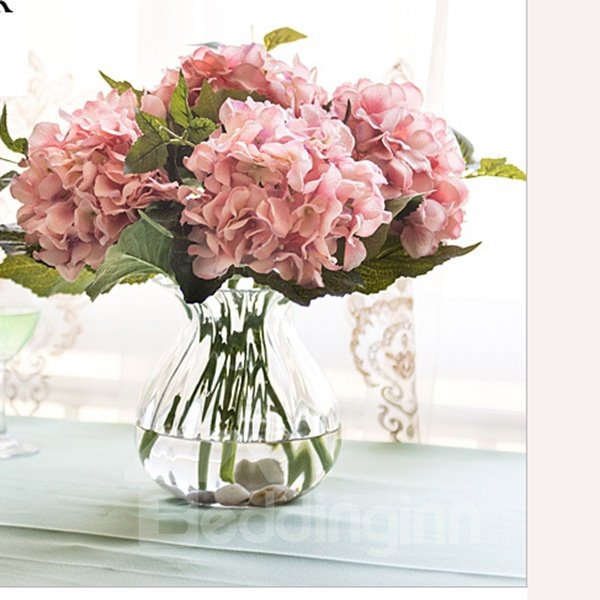 Wunderschöne rosa dekorative künstliche Seidenblumen