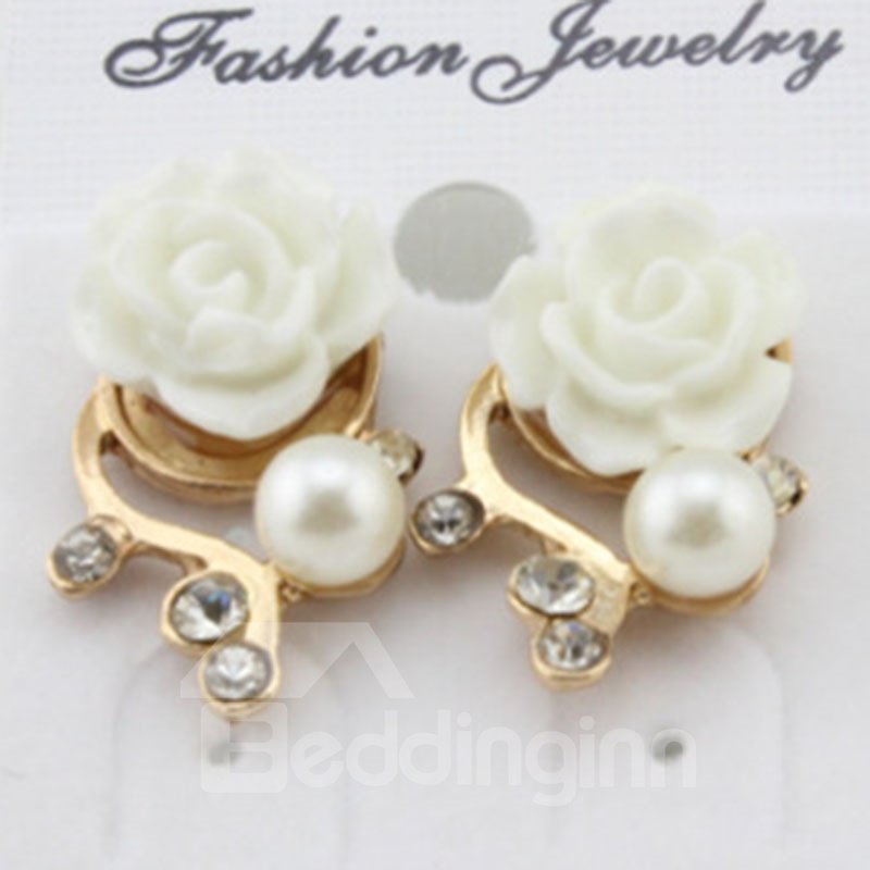 Lovely Flower Design Pearl Inlaid Earrings
