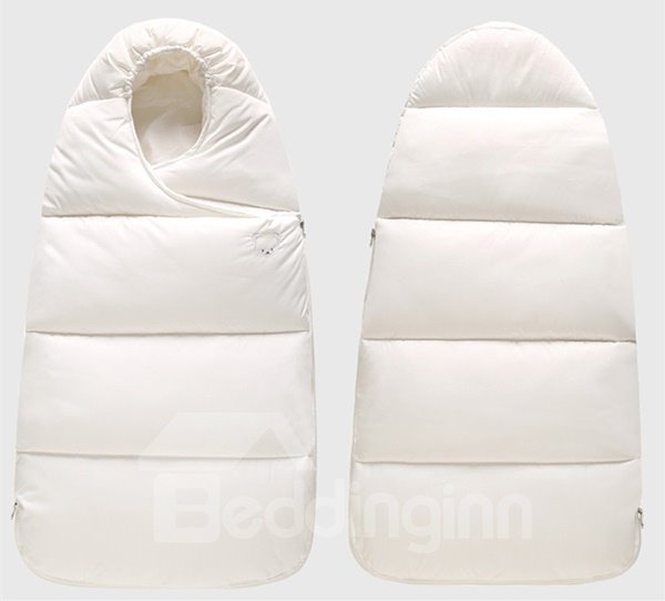 Einfarbiger Babyschlafsack mit wasserdichter Oberfläche und Baumwollinnenseite 