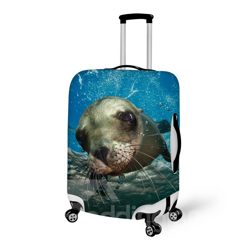 Cubierta de equipaje pintada en 3D con patrón de foca de natación