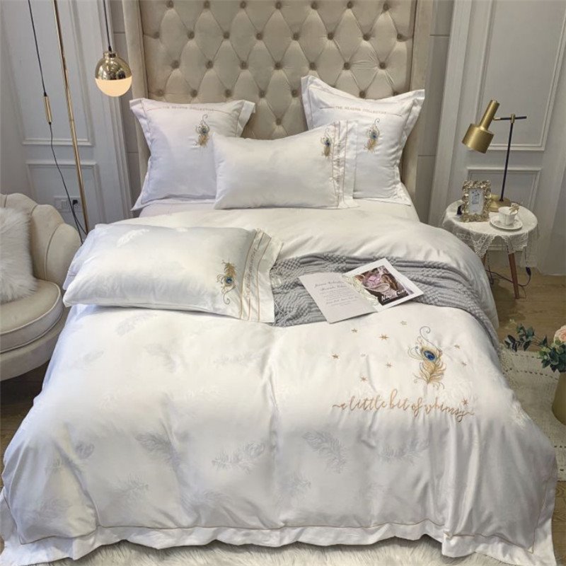 Juego de cama europeo de alta gama de satén Jacquard bordado de plumas, juego de cama de 4 piezas, funda nórdica de algodón sedoso, tamaño Queen completo